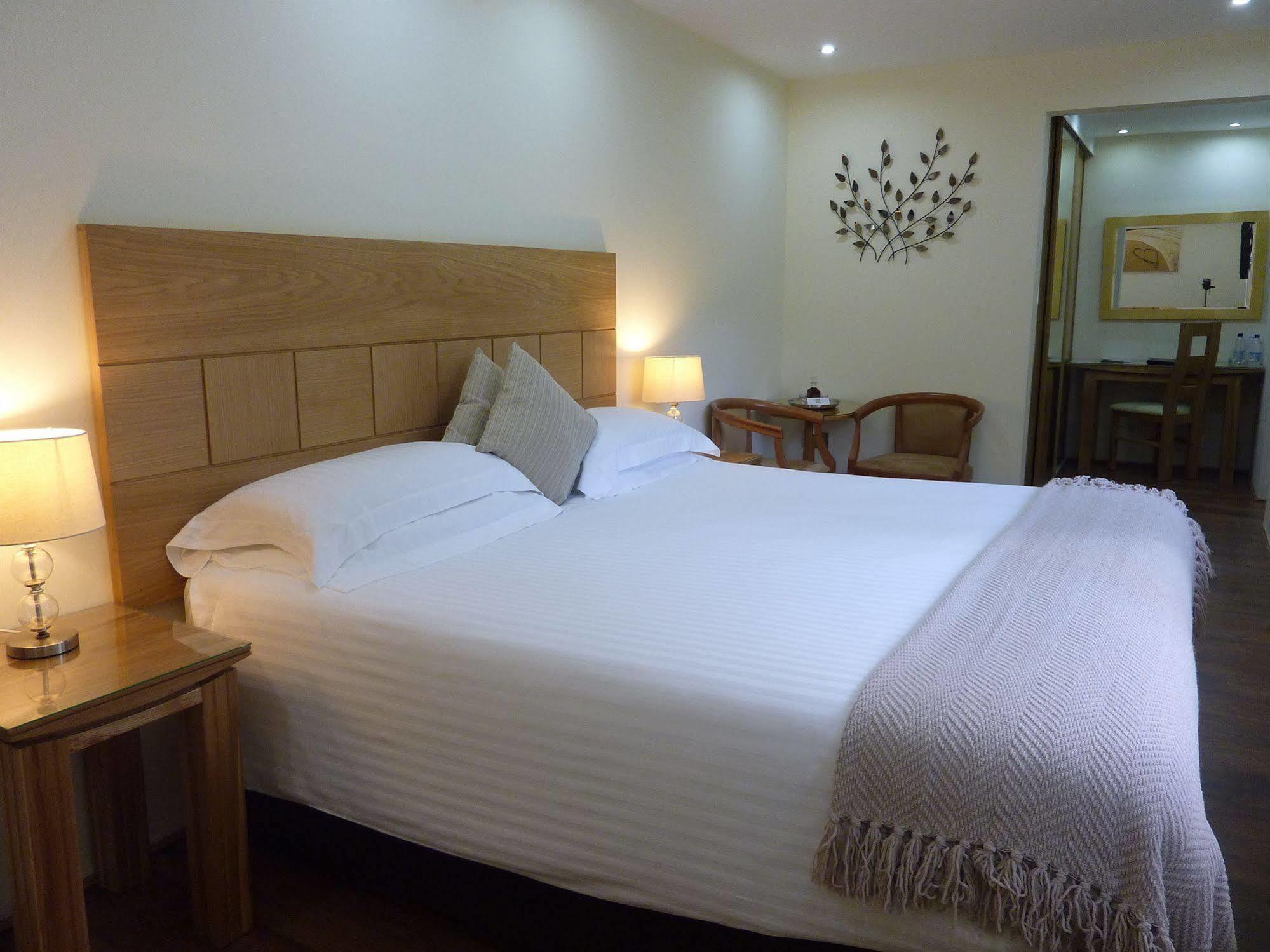 Meadfoot Bay Hotel Torquay Eksteriør billede